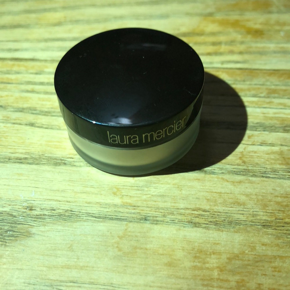 Laura Mercier Translucent Loose Setting Powder